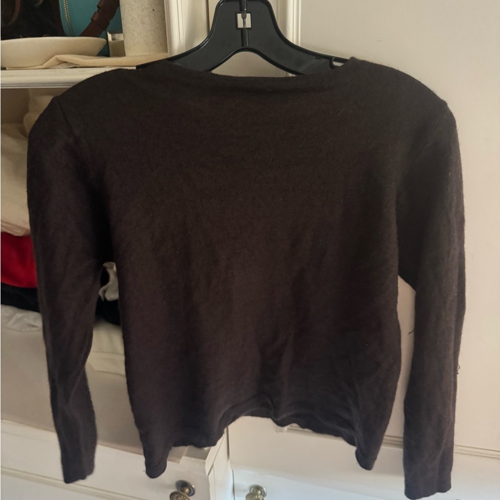 CASHMERE SWEATER??! - Picture 2 of 2